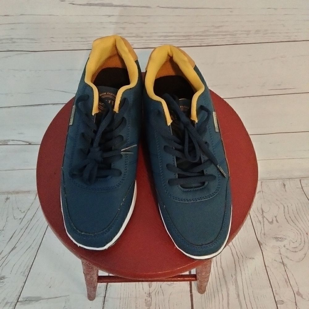 New Without tags "Fashion" men's sneakers